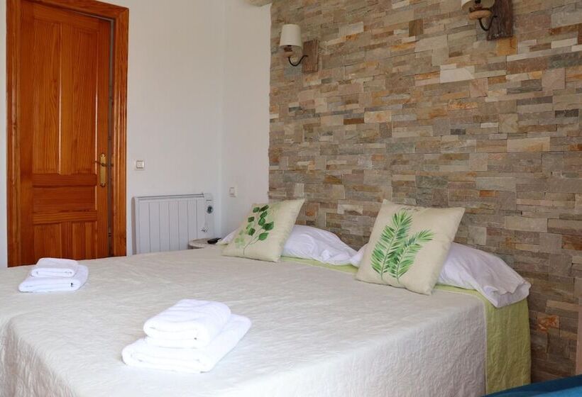 Hostal La Paloma Ii   Hotel Calpe Grupo