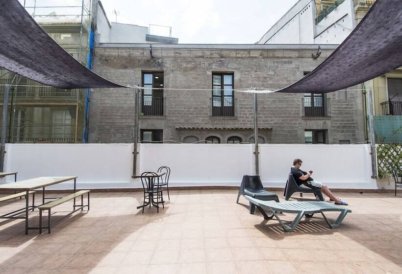 簡易ホテル Safestay Barcelona Gothic