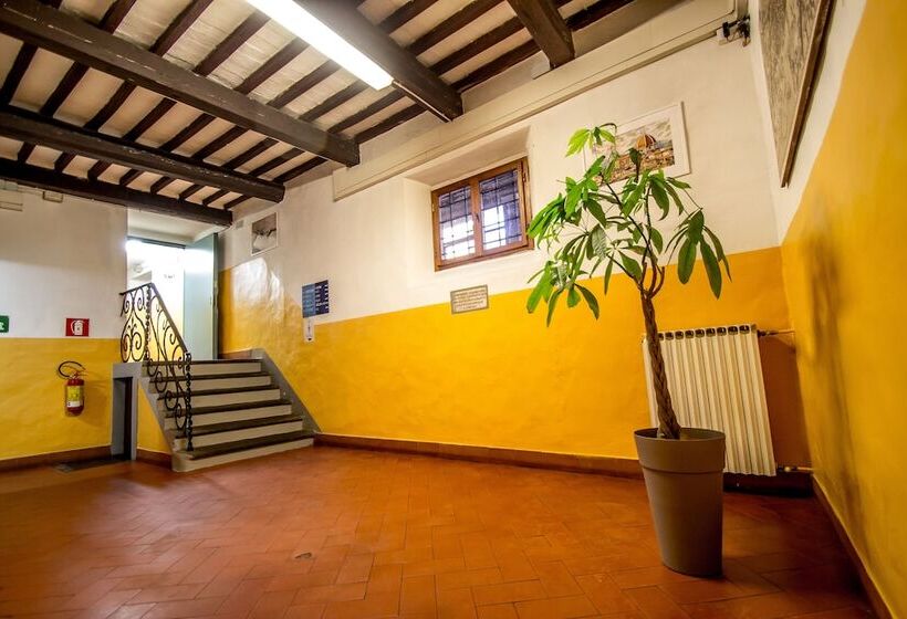 Hostel Santa Monaca