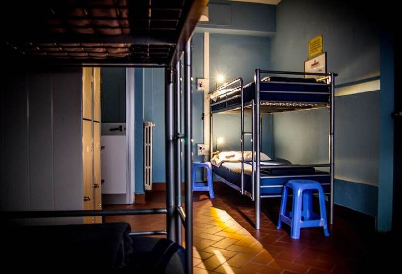 Hostel Santa Monaca
