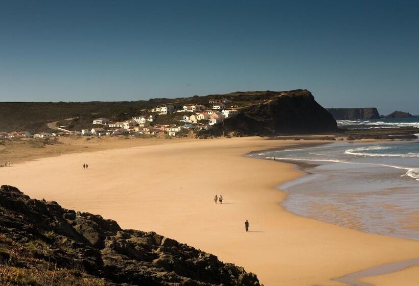 בית מלון כפרי Amazigh Hostel & Suites