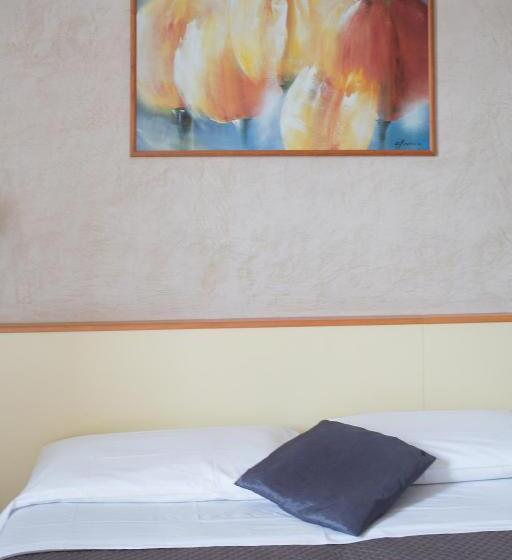 هتل Angelica Firenze