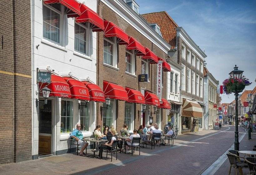 בית מלון כפרי Atlas Village Brielle