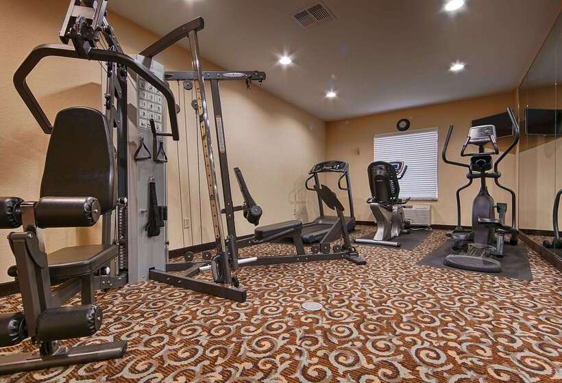 Отель Best Western Bastrop Pines Inn