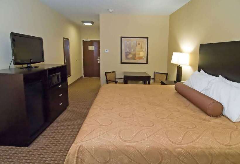 Отель Best Western Bastrop Pines Inn