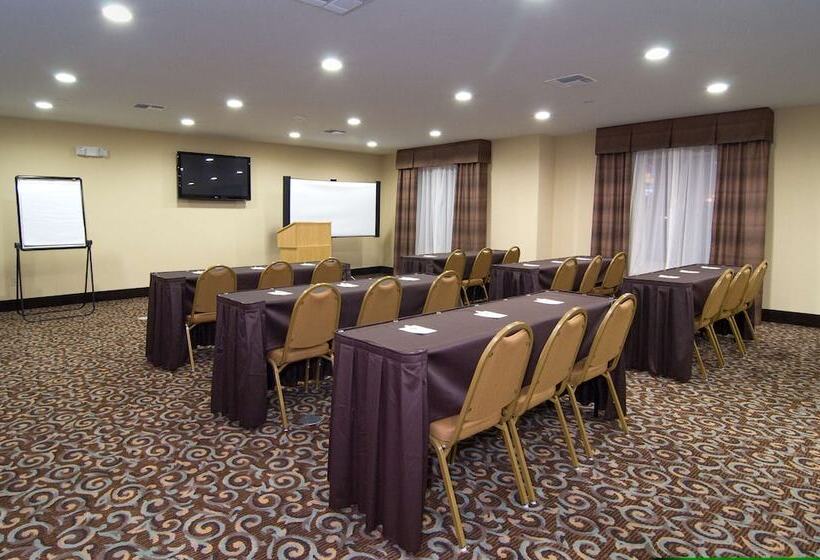 Отель Best Western Bastrop Pines Inn