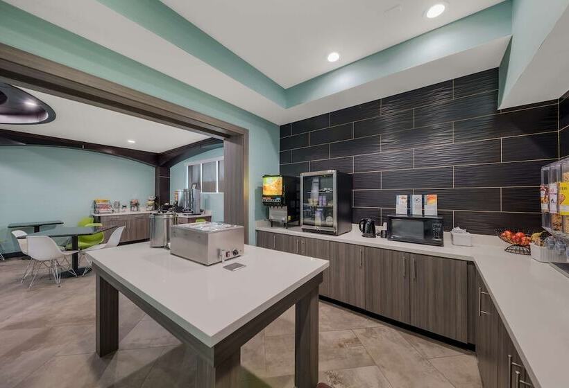 호텔 Best Western Bowie Inn & Suites