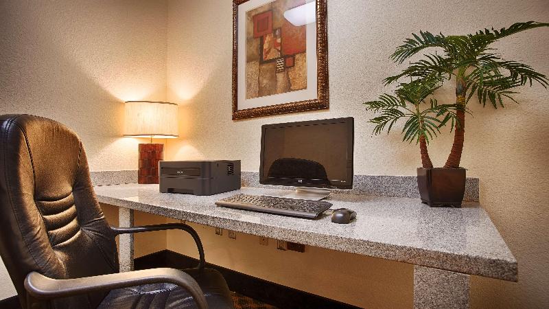 Отель Best Western Palace Inn & Suites