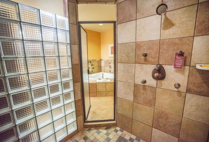 Best Western Plus Cimarron Hotel & Suites