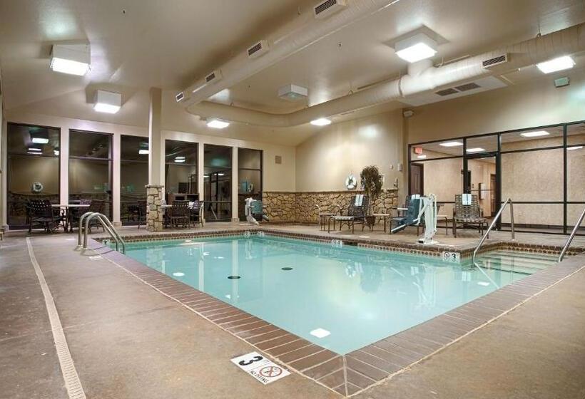 Best Western Plus Cimarron Hotel & Suites