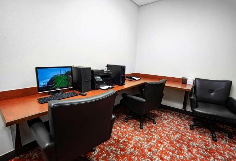 Best Western Plus Cimarron Hotel & Suites