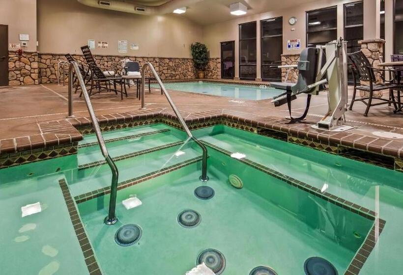 Best Western Plus Cimarron Hotel & Suites
