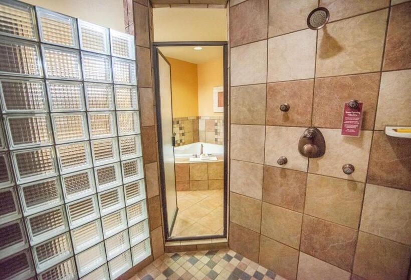 Best Western Plus Cimarron Hotel & Suites