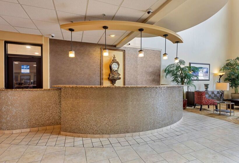 Best Western Plus Swiss Chalet Hotel & Suites