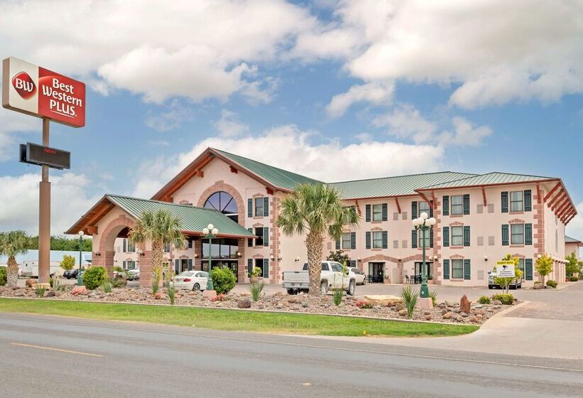 Best Western Plus Swiss Chalet Hotel & Suites