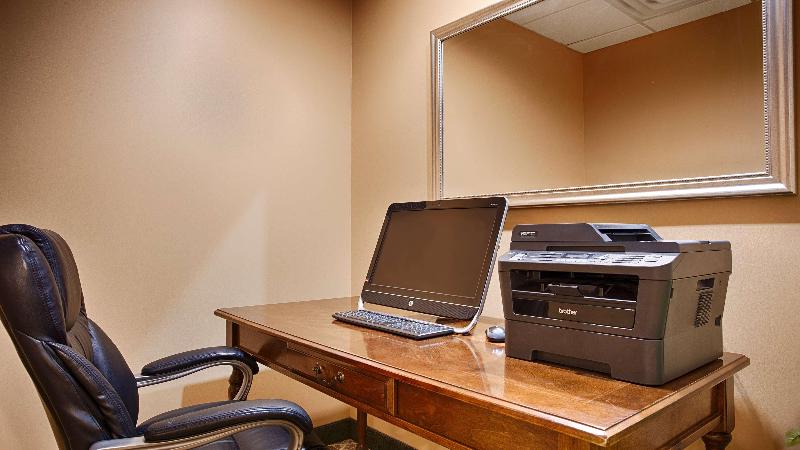 Best Western Plus Swiss Chalet Hotel & Suites