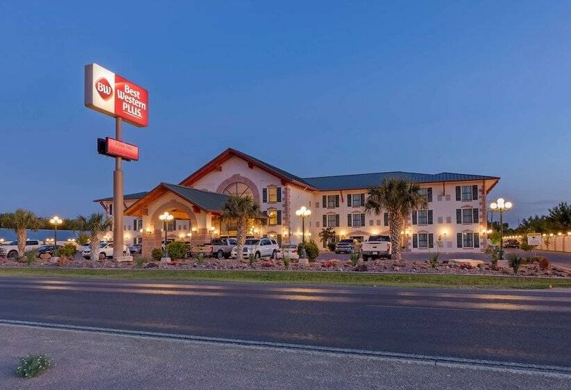 Best Western Plus Swiss Chalet Hotel & Suites