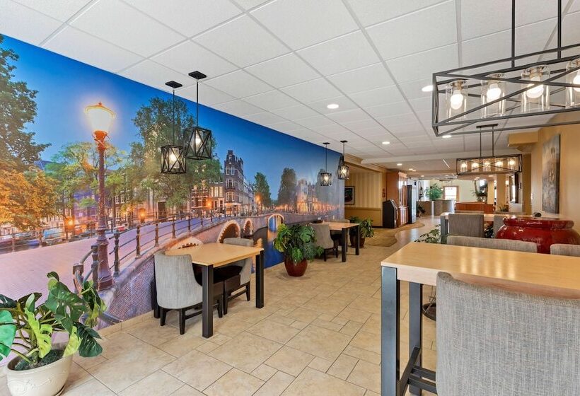 Best Western Plus Swiss Chalet Hotel & Suites