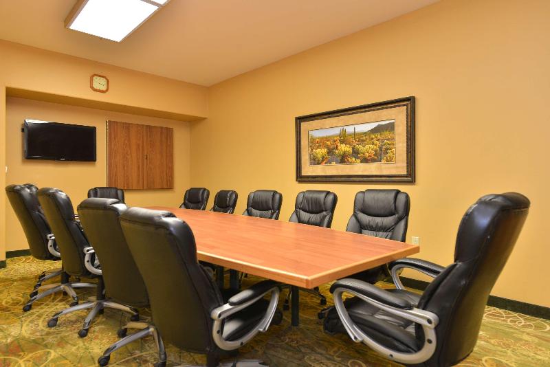 Best Western Plus Swiss Chalet Hotel & Suites