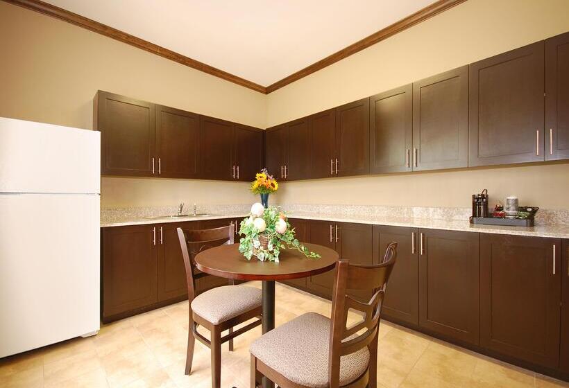 Best Western Plus Texoma Hotel & Suites