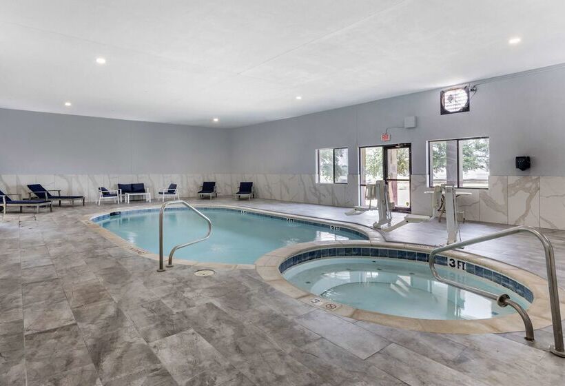 Best Western Plus Texoma Hotel & Suites