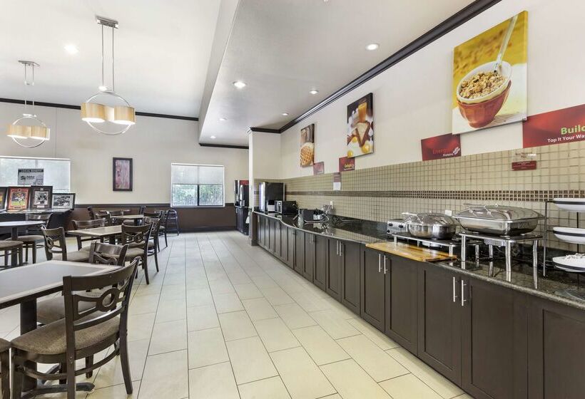 Best Western Plus Texoma Hotel & Suites