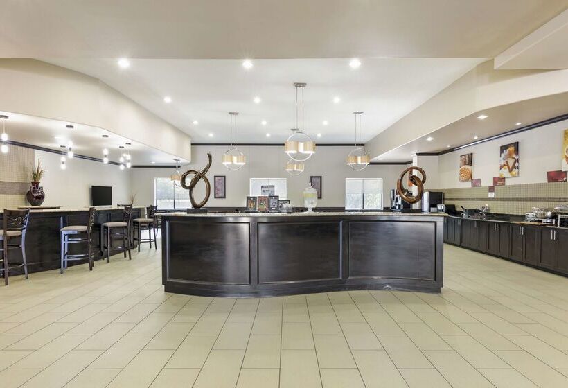 Best Western Plus Texoma Hotel & Suites