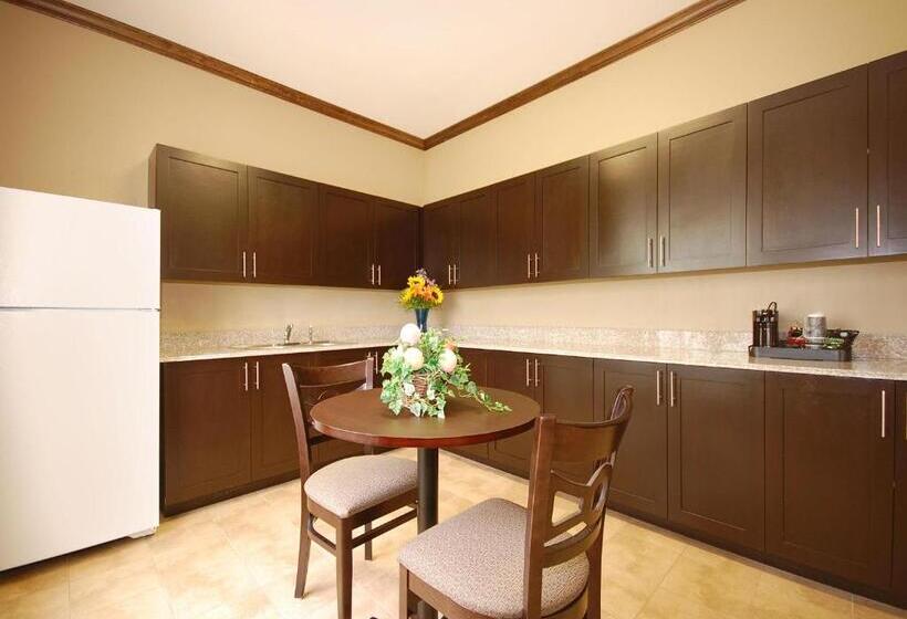 Best Western Plus Texoma Hotel & Suites