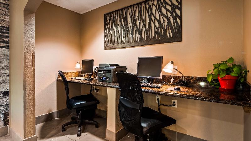 فندق Best Western Plus University Inn & Suites