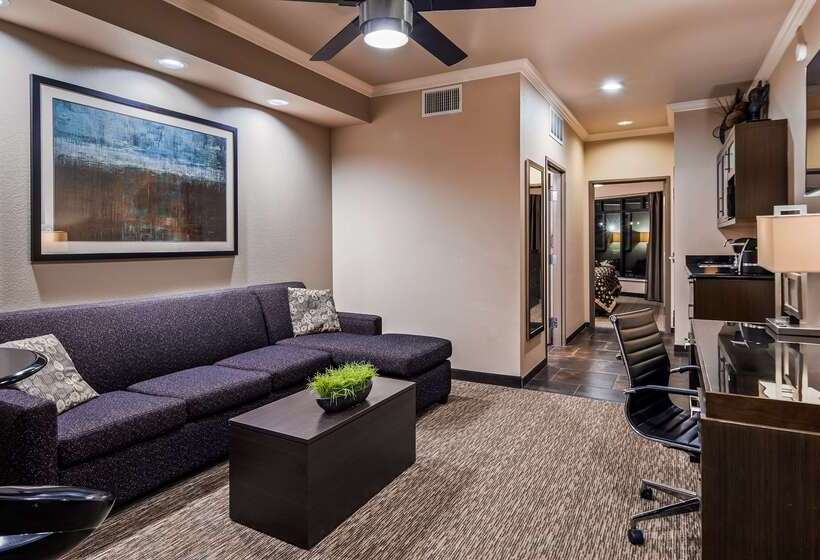 בית מלון כפרי Best Western Premier Crown Chase Inn & Suites