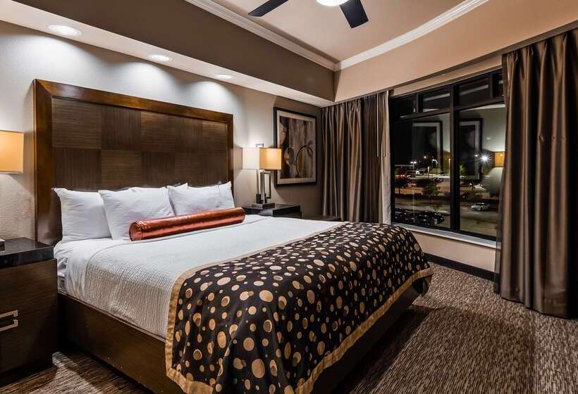 Отель Best Western Premier Crown Chase Inn & Suites