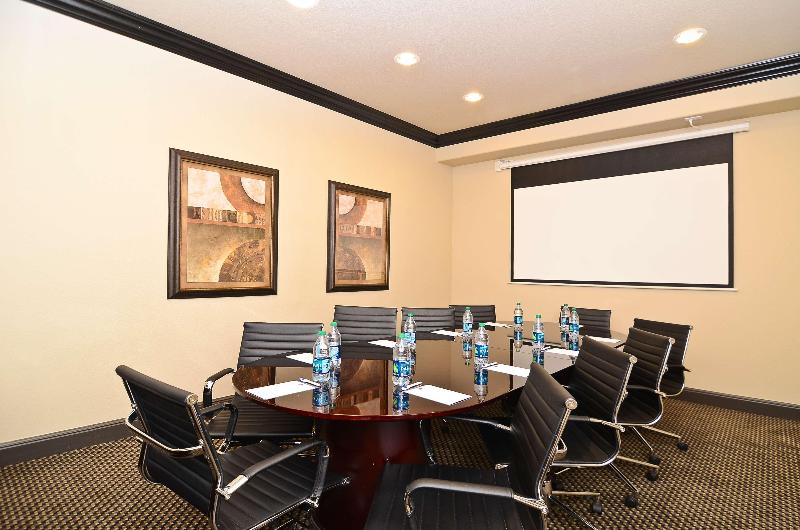 בית מלון כפרי Best Western Premier Crown Chase Inn & Suites