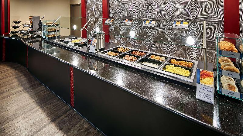 Отель Best Western Premier Crown Chase Inn & Suites