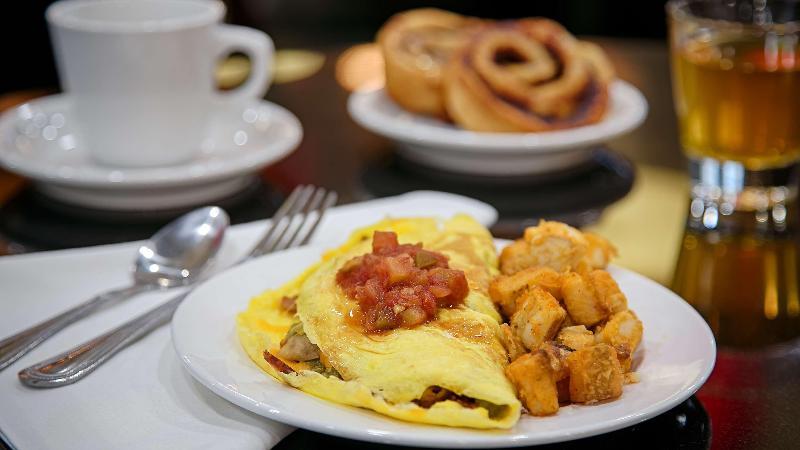 Отель Best Western Premier Crown Chase Inn & Suites