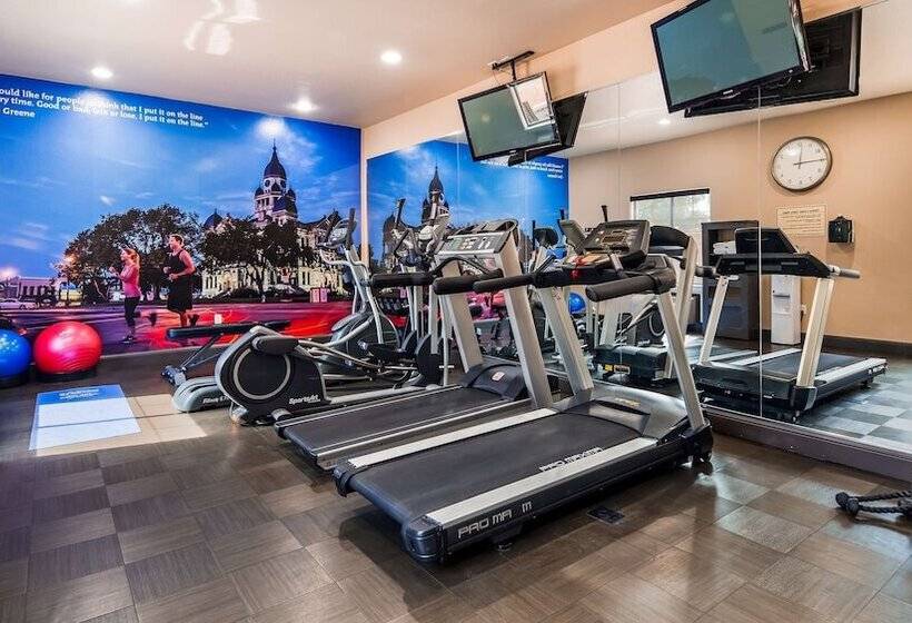 Отель Best Western Premier Crown Chase Inn & Suites