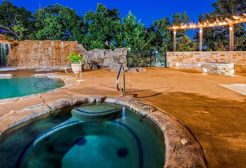 בית מלון כפרי Best Western Premier Crown Chase Inn & Suites