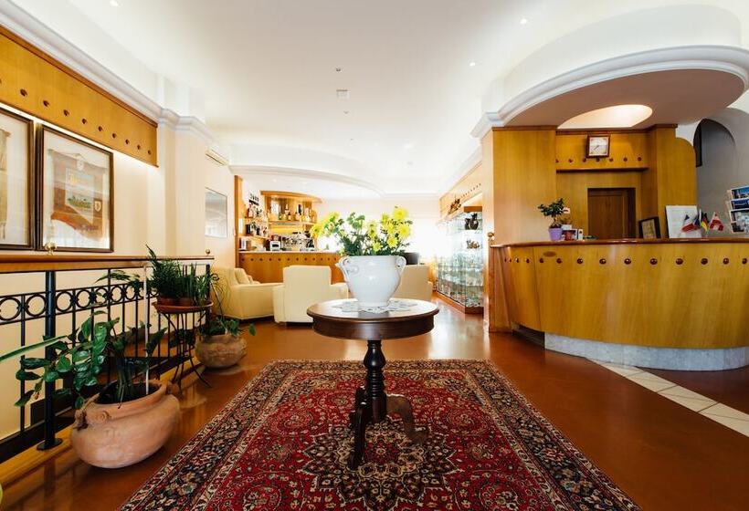 فندق Cala Di Forno