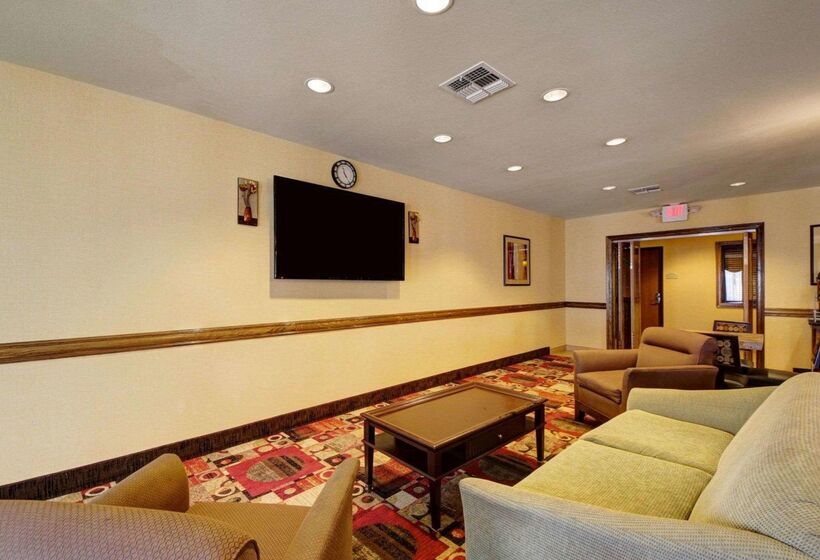 호텔 Comfort Inn & Suites Donna Near I2