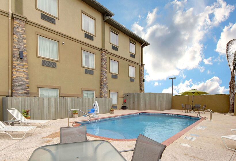 호텔 Comfort Inn & Suites Donna Near I2