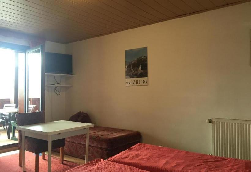 هتل Haus Kernstock