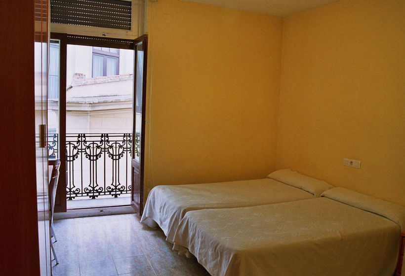 Отель Pensión Moratin