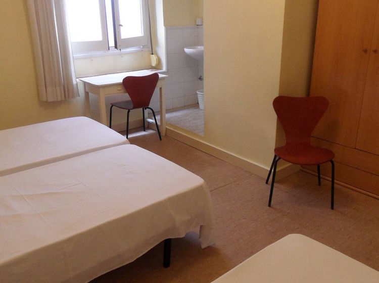 Отель Pensión Moratin