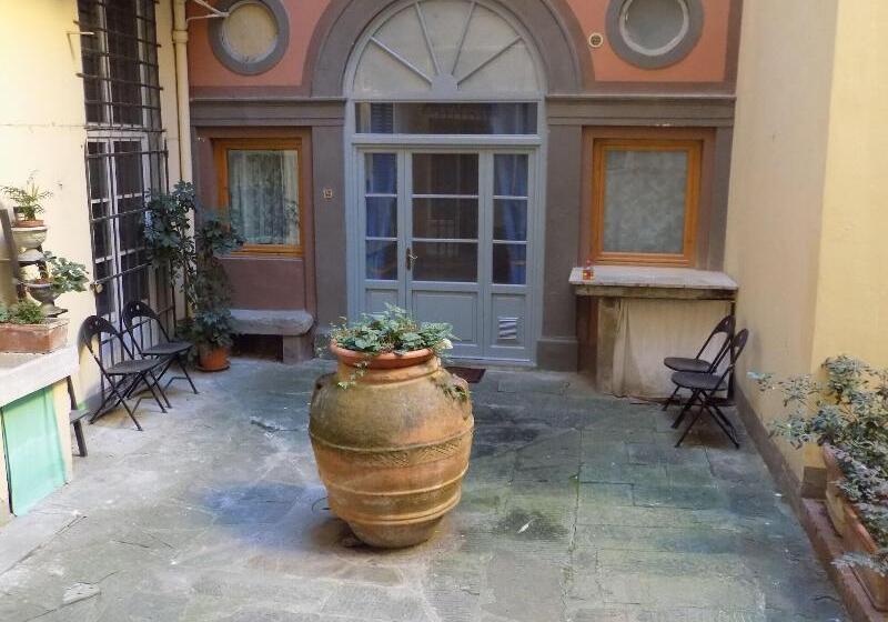 هتل Il Pitti  Soggiorno