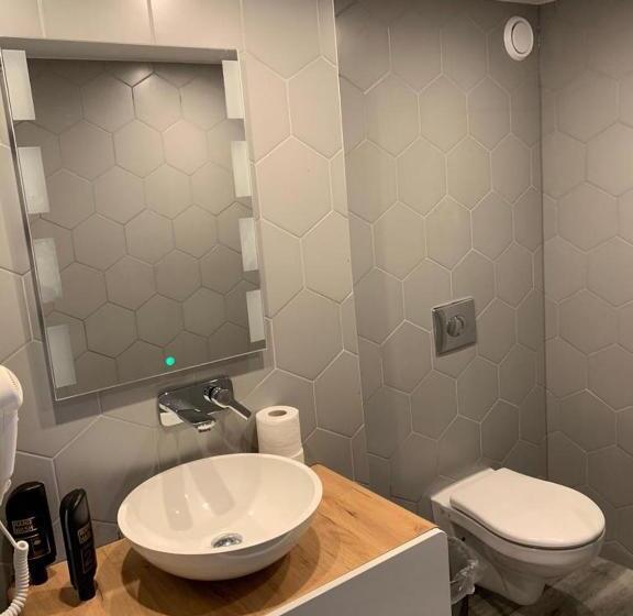 فندق Restaurant Old Bridge