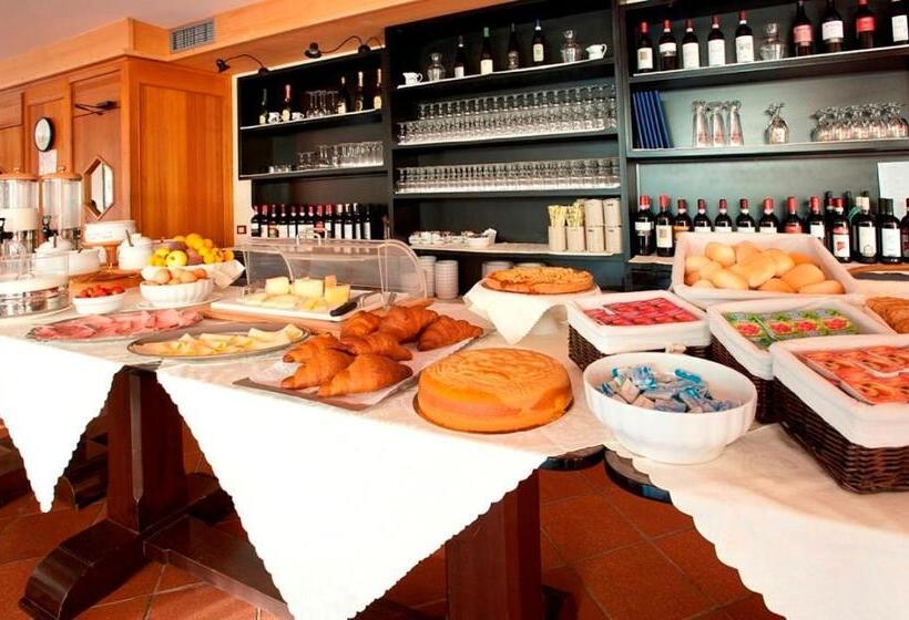 Отель Santa Caterina