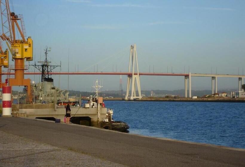 호텔 Residencial S Juliao Al