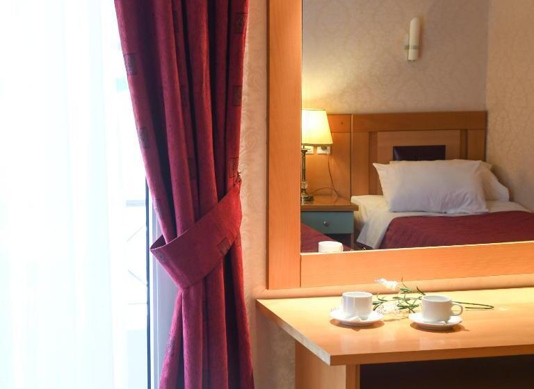 Отель Mantas Seaside Boutique