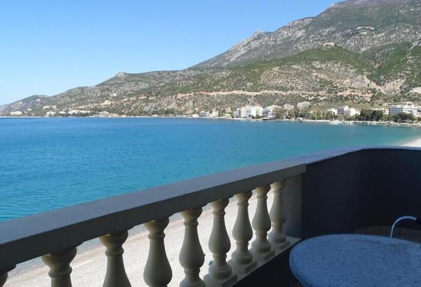 Отель Mantas Seaside Boutique