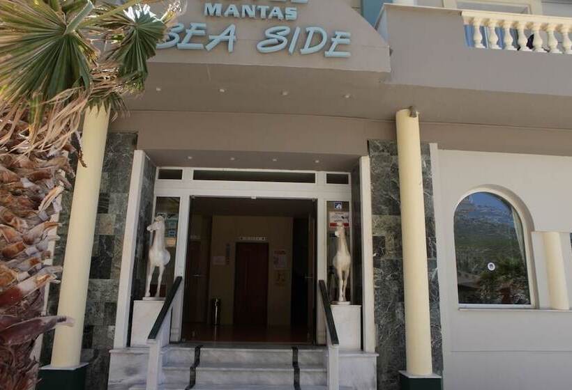 Отель Mantas Seaside Boutique