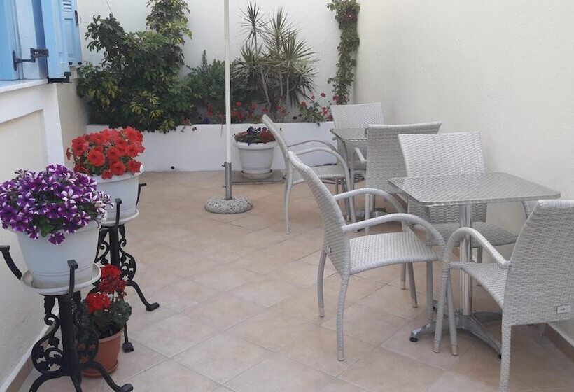 فندق Villa Roussa